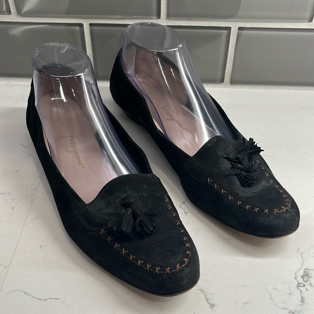 Salvatore Ferragamo Italy‎ Women's Black Suede Tassel Loafers Size 9.5